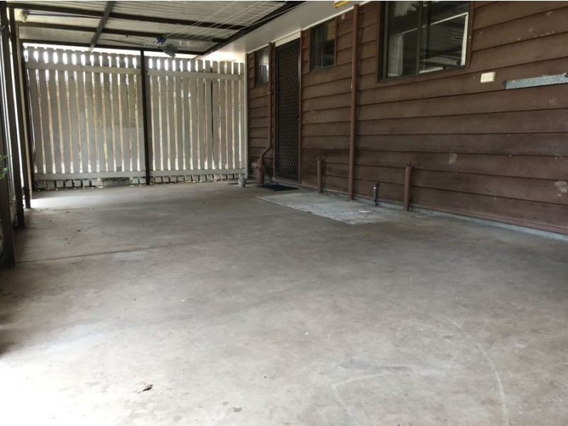 9 Esk Street, Crows Nest QLD 4355