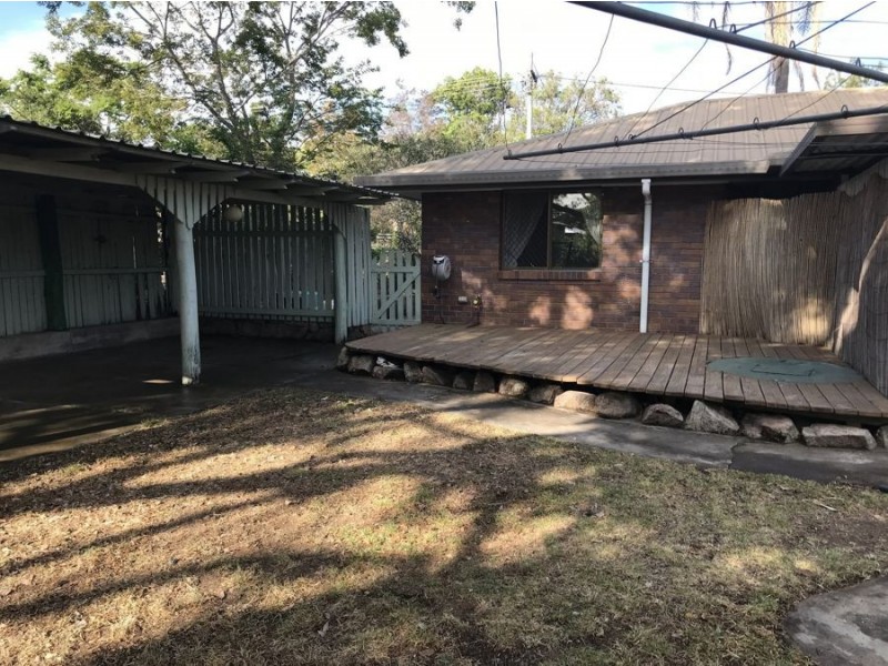 9 Esk Street, Crows Nest QLD 4355
