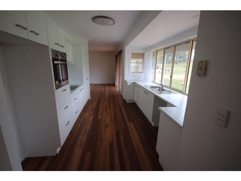 7 Aphrah Street, Crows Nest QLD 4355