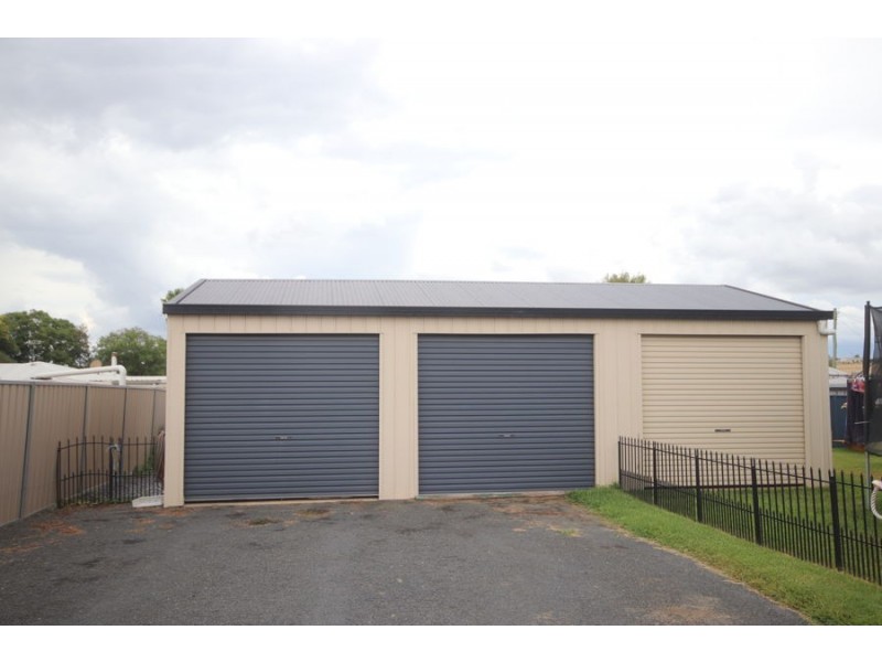 5 Russell Court, Wyreema QLD 4352