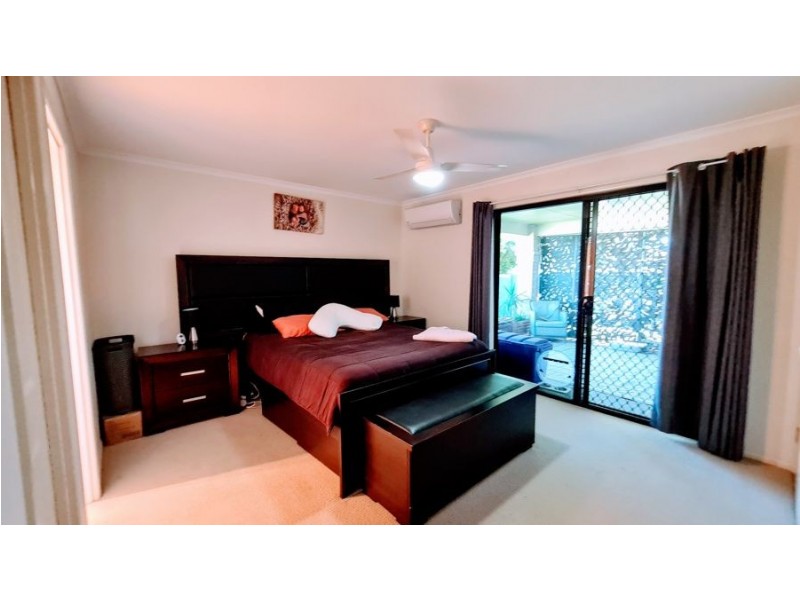 5 Russell Court, Wyreema QLD 4352