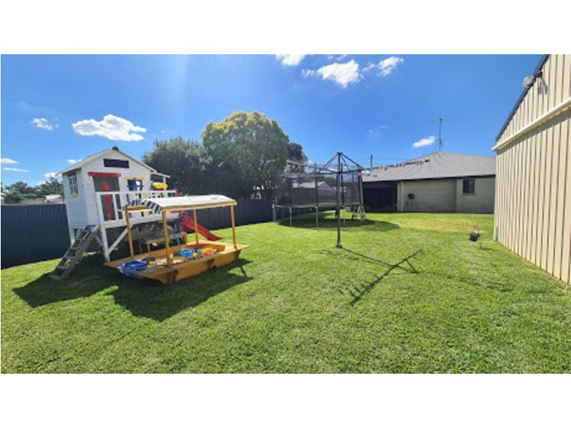 5 Russell Court, Wyreema QLD 4352