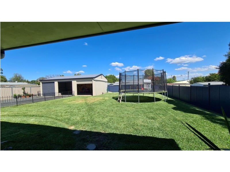 5 Russell Court, Wyreema QLD 4352