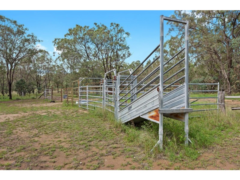 120 Volp Road, Meringandan QLD 4352