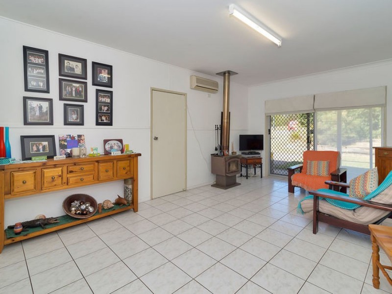 8432 Warrego Highway, Withcott QLD 4352
