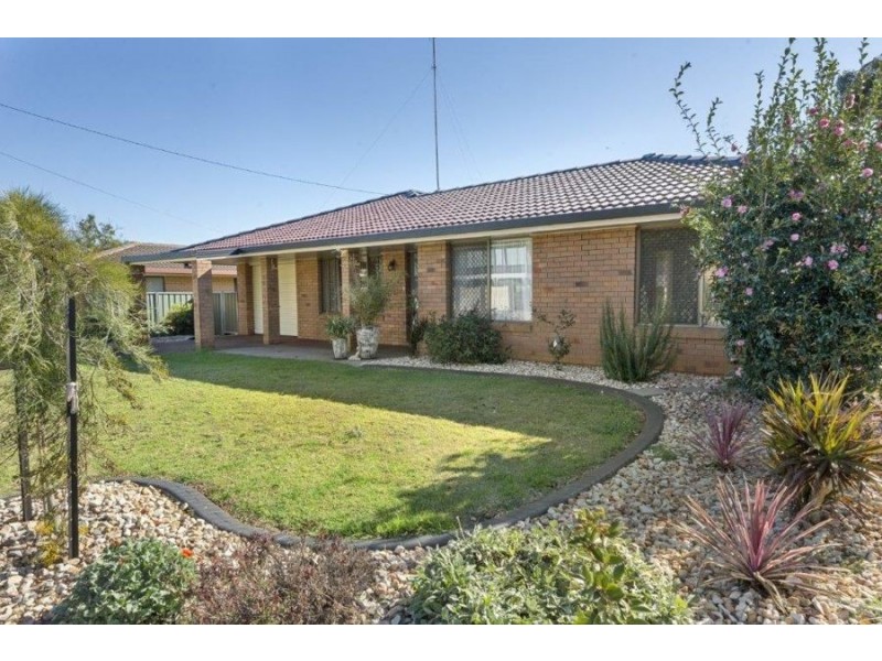21 Cambridge Street, Harristown QLD 4350