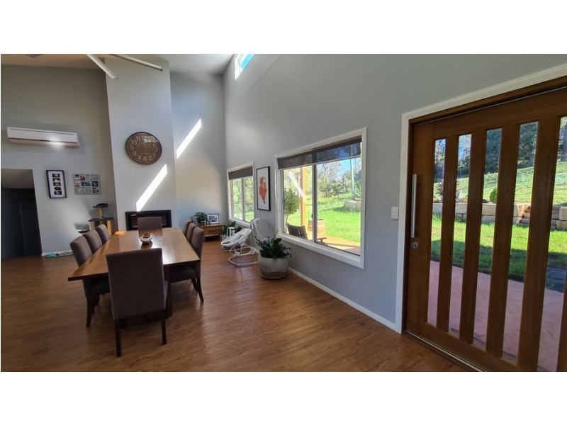 12 Phalaris Court, Meringandan West QLD 4352
