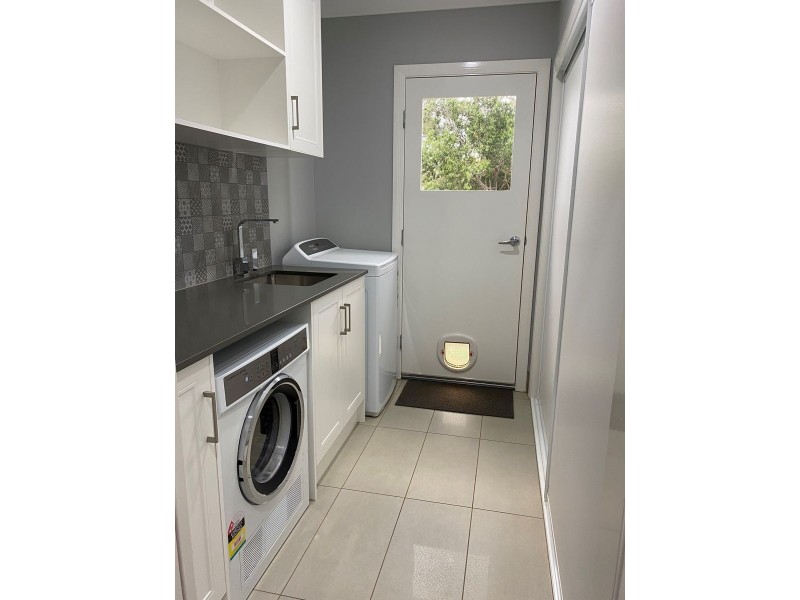 12 Phalaris Court, Meringandan West QLD 4352