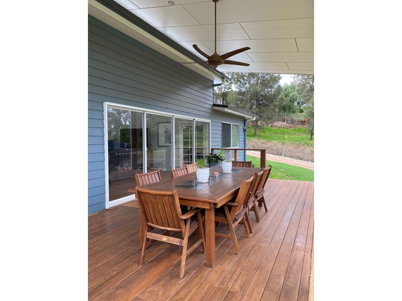 12 Phalaris Court, Meringandan West QLD 4352