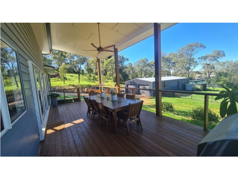12 Phalaris Court, Meringandan West QLD 4352