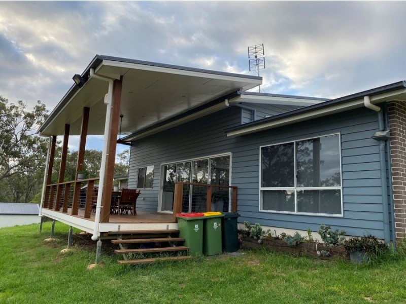 12 Phalaris Court, Meringandan West QLD 4352
