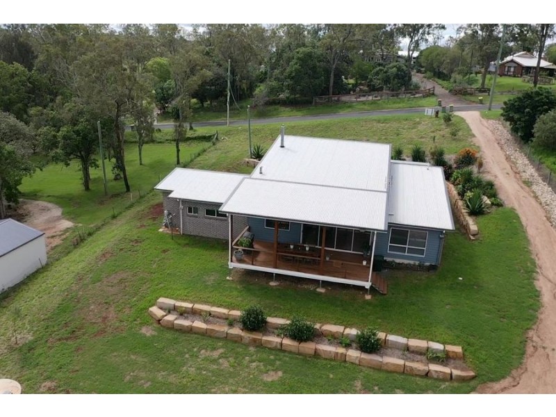 12 Phalaris Court, Meringandan West QLD 4352