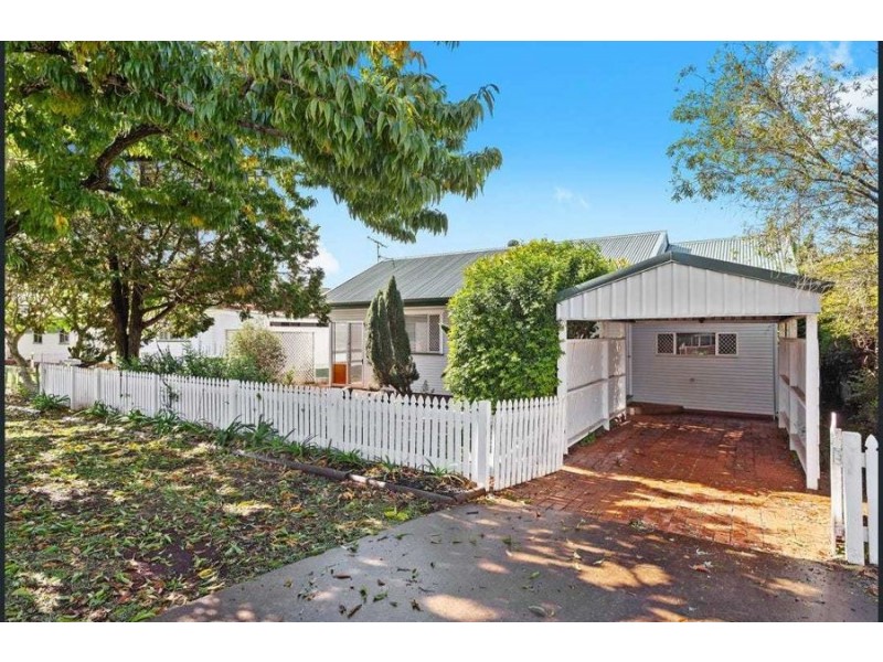 28 McDowall Street, Newtown QLD 4350