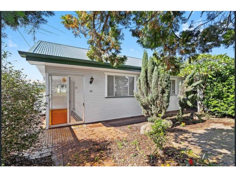 28 McDowall Street, Newtown QLD 4350