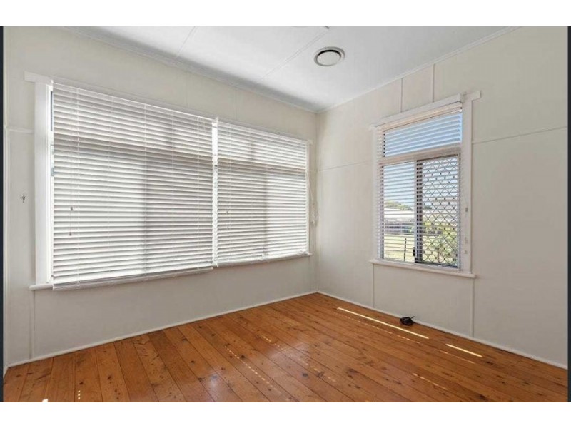 28 McDowall Street, Newtown QLD 4350