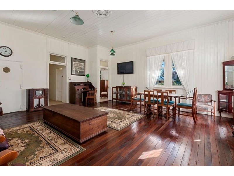 7 Railway Street, Helidon QLD 4344