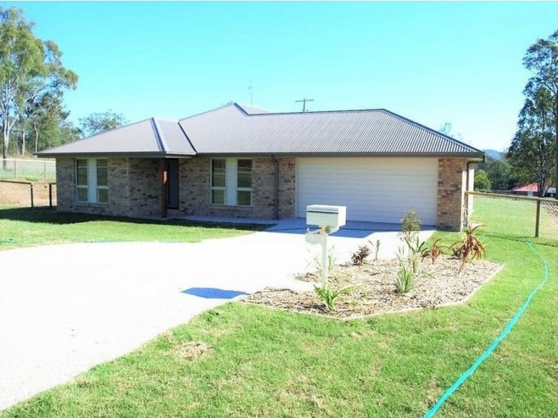 2 Greenwood Place, Withcott QLD 4352