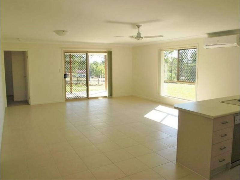 2 Greenwood Place, Withcott QLD 4352