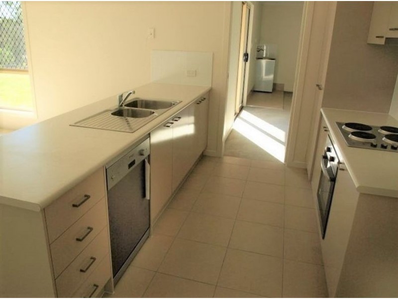 2 Greenwood Place, Withcott QLD 4352