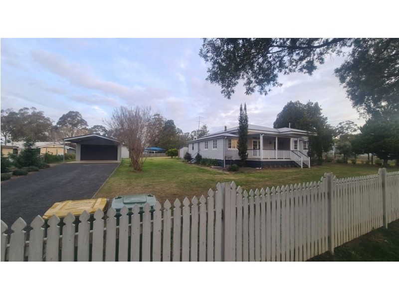 27 Nolan Street, Crows Nest QLD 4355