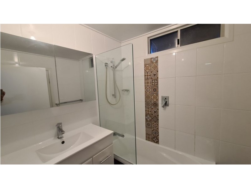 27 Nolan Street, Crows Nest QLD 4355