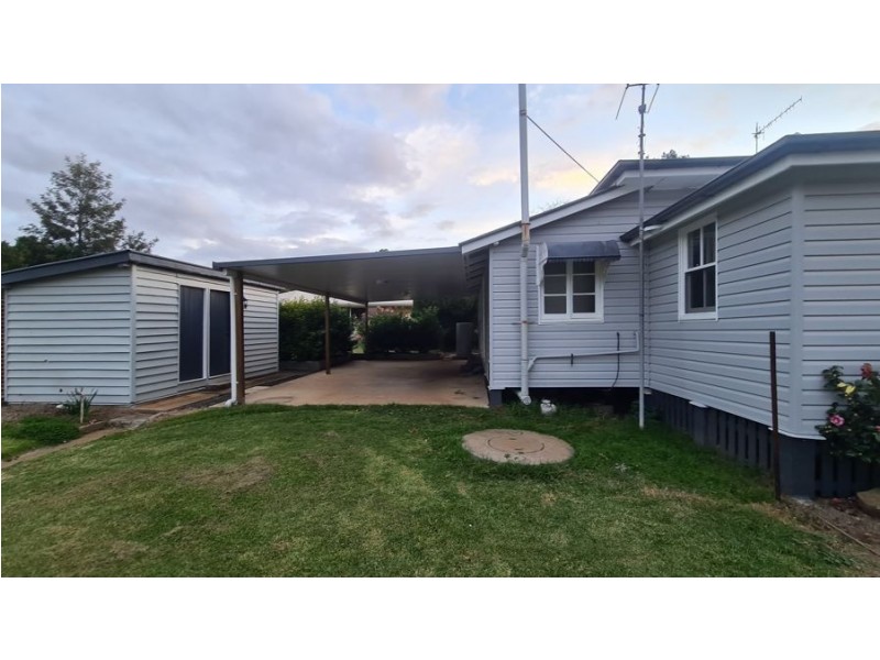 27 Nolan Street, Crows Nest QLD 4355