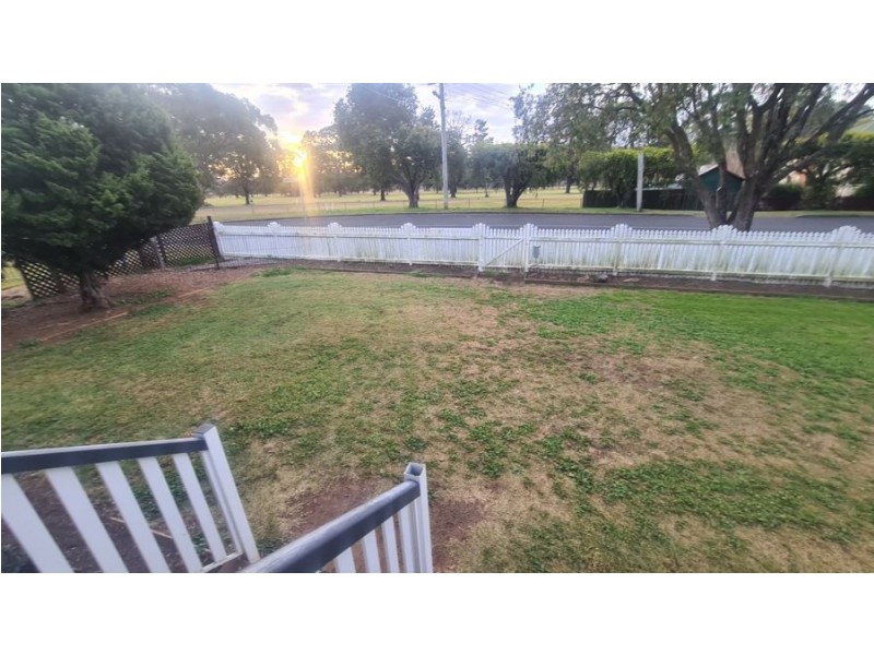27 Nolan Street, Crows Nest QLD 4355