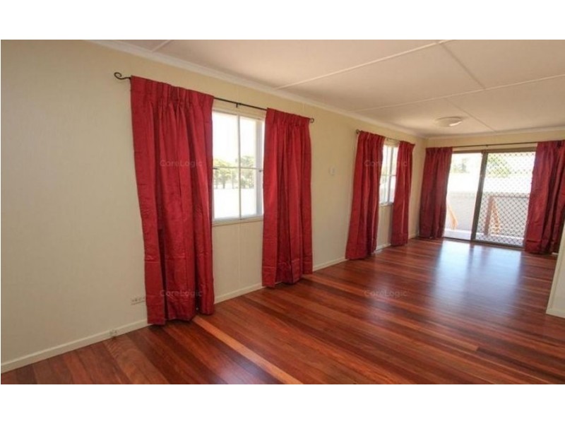 52 Albert Street, Crows Nest QLD 4355