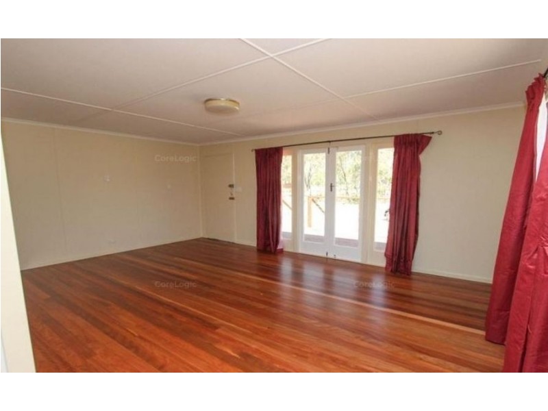 52 Albert Street, Crows Nest QLD 4355