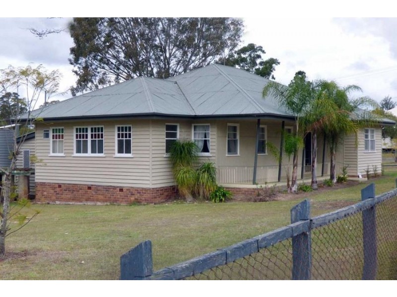 14 Church Street, Crows Nest QLD 4355