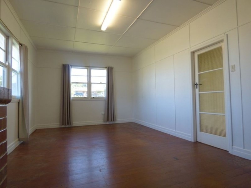 14 Church Street, Crows Nest QLD 4355