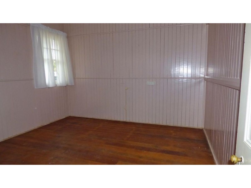 14 Church Street, Crows Nest QLD 4355