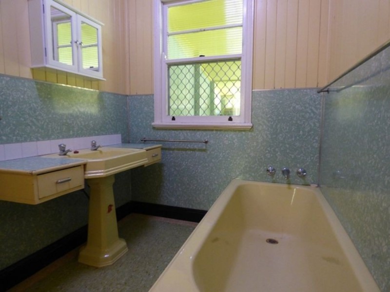 14 Church Street, Crows Nest QLD 4355