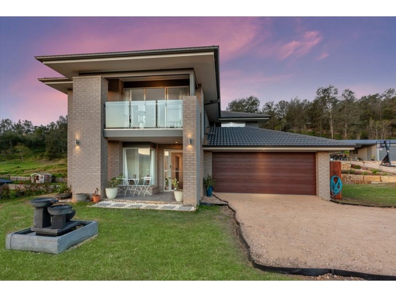 17 Skyline Drive, Withcott QLD 4352