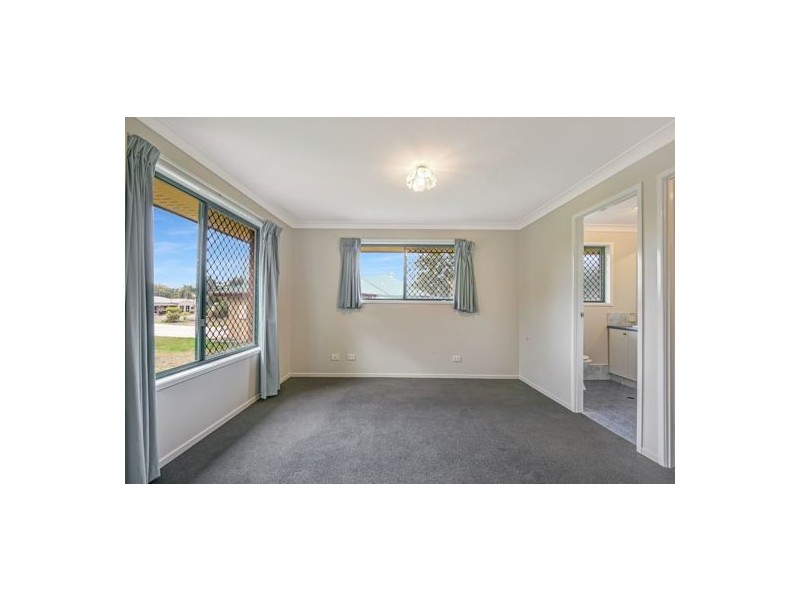 10 Jones Road, Withcott QLD 4352