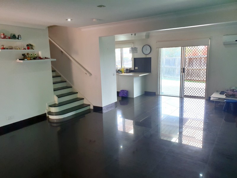 8/36 HOLLAND CRESCENT, Casula NSW 2170