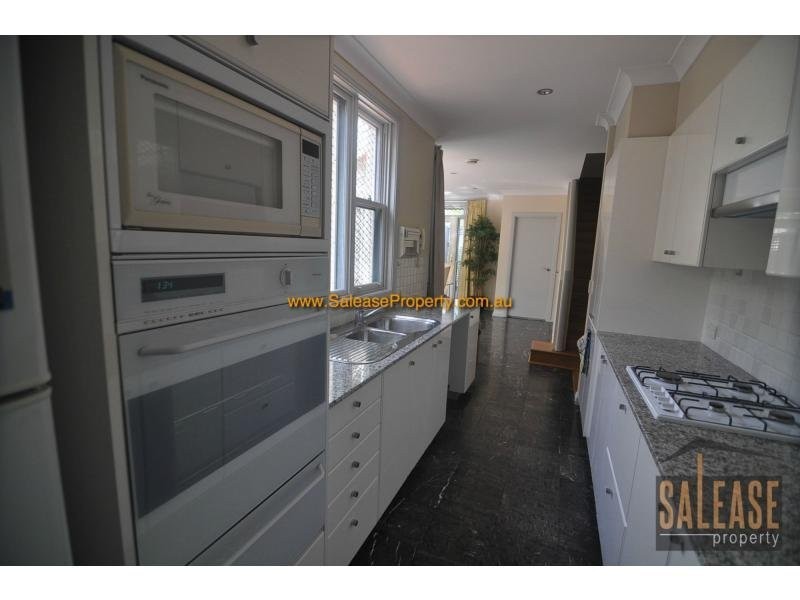 21 Brompton Road, Kensington NSW 2033