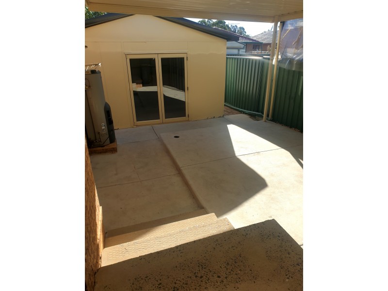 5 Horatio Street, Rosemeadow NSW 2560