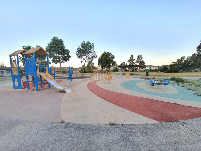 148 Maddecks Avenue, Moorebank NSW 2170