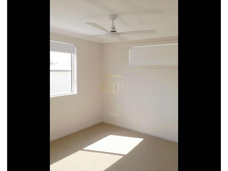 50 Mellish Pde, Glenfield NSW 2167