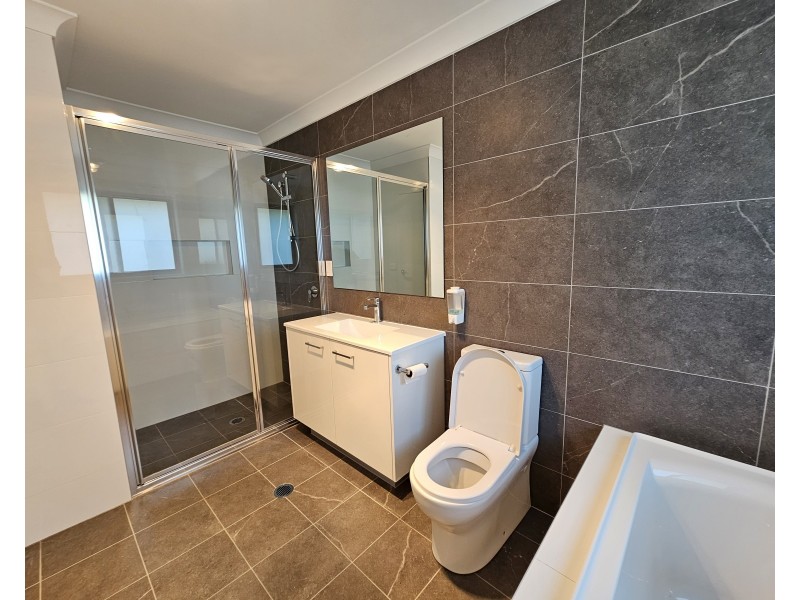 51 Hennessy Avenue, Moorebank NSW 2170