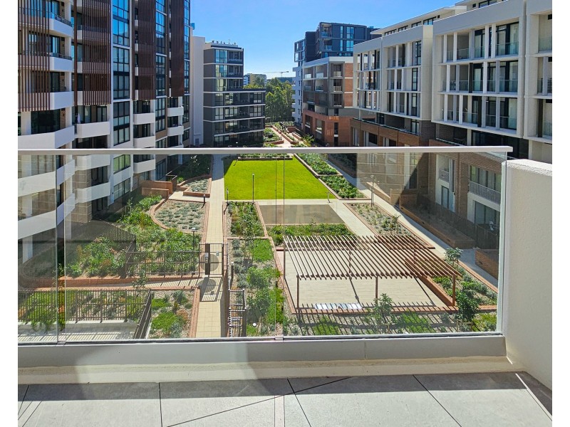 344/32 Civic Way, Rouse Hill NSW 2155