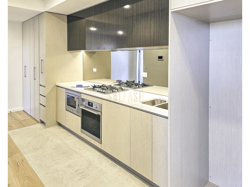 817/32 Civic Way, Rouse Hill NSW 2155
