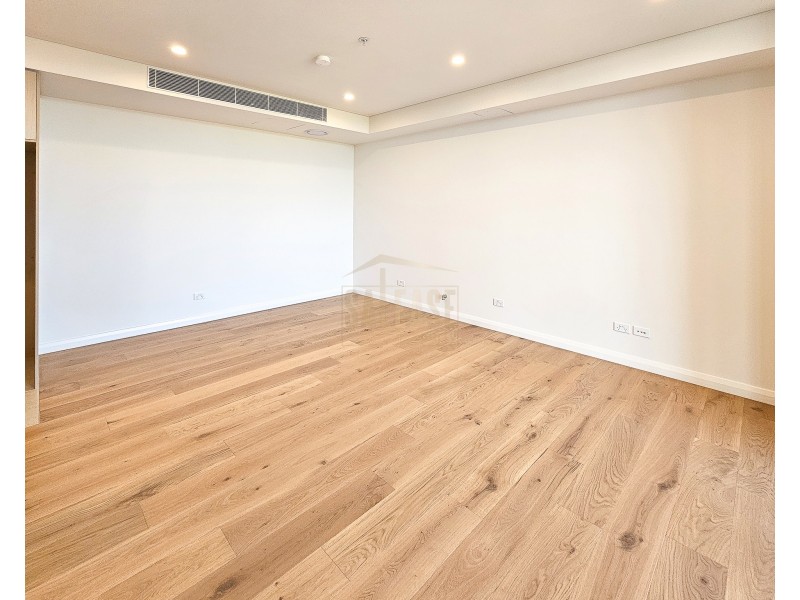 817/32 Civic Way, Rouse Hill NSW 2155