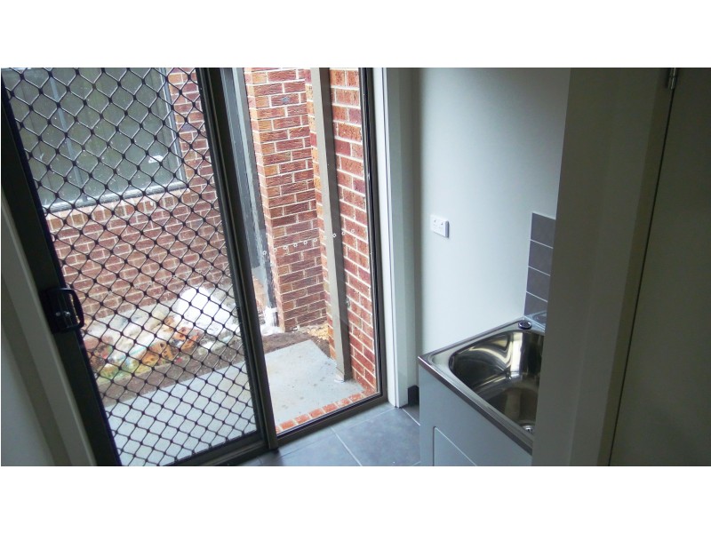 Brompton Street, Cranbourne South VIC 3977