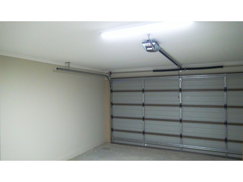 Brompton Street, Cranbourne South VIC 3977