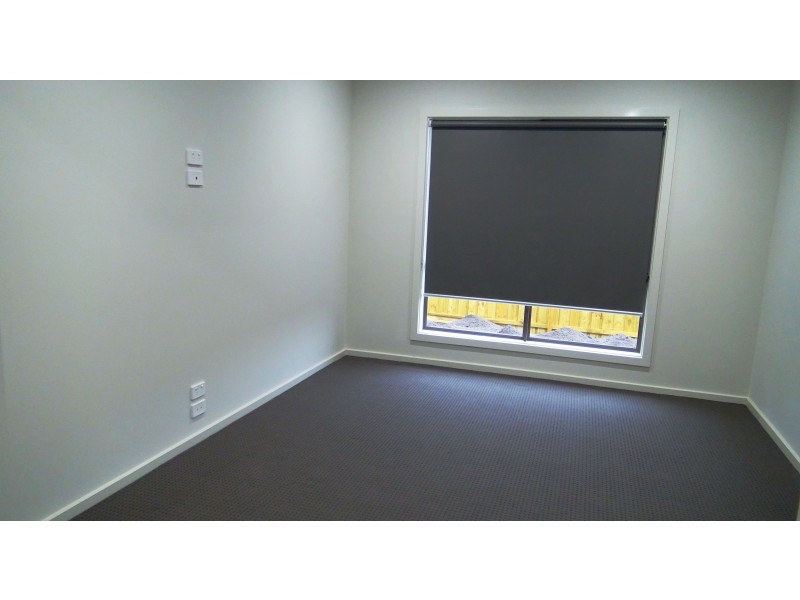 Brompton Street, Cranbourne South VIC 3977