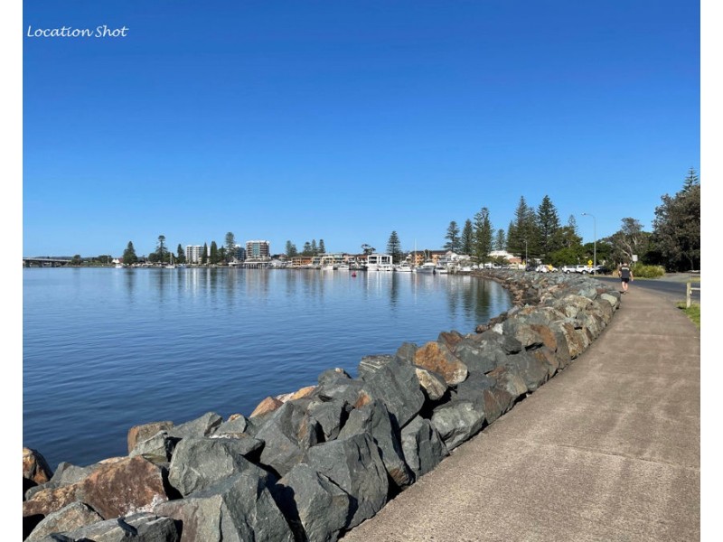 Unit 4 19 Beach Street, Tuncurry NSW 2428