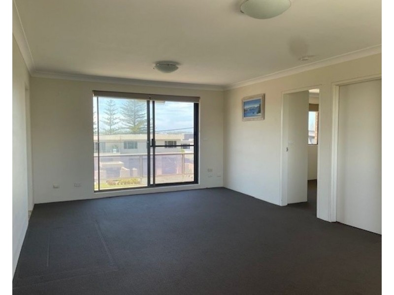 Unit 4 19 Beach Street, Tuncurry NSW 2428