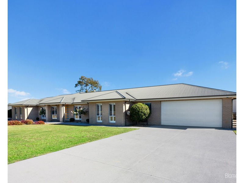 14 Wianamatta Circuit, Cattai NSW 2756
